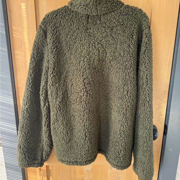 Sherpa 1/4 zip pullover sweater, size s/m - Picture 3 of 3